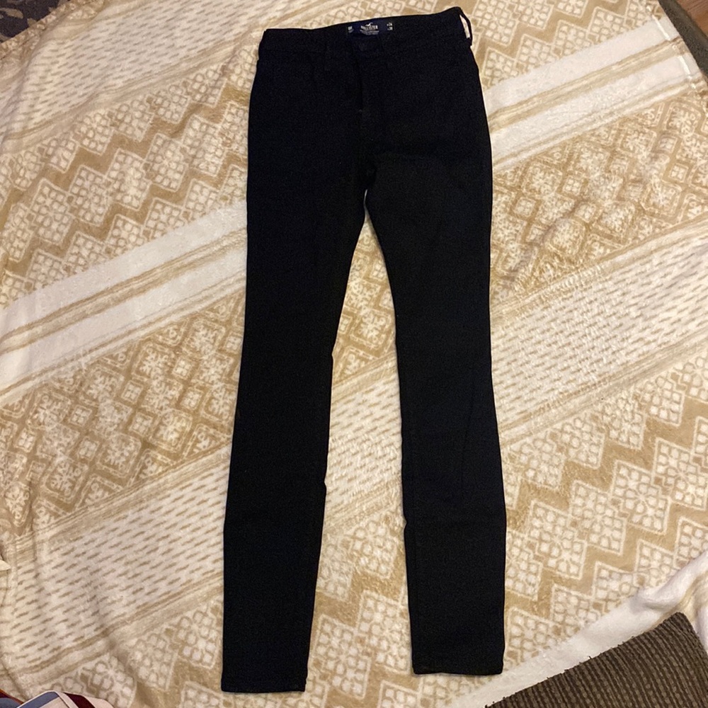 Black Hollister jeans W24 L28